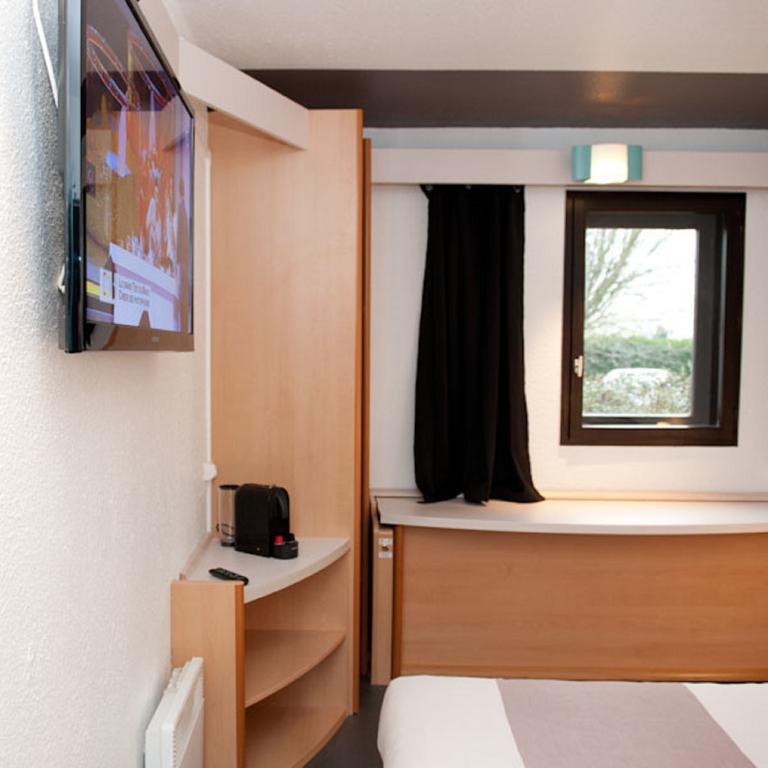 Egg Hotel Gonesse Exteriér fotografie